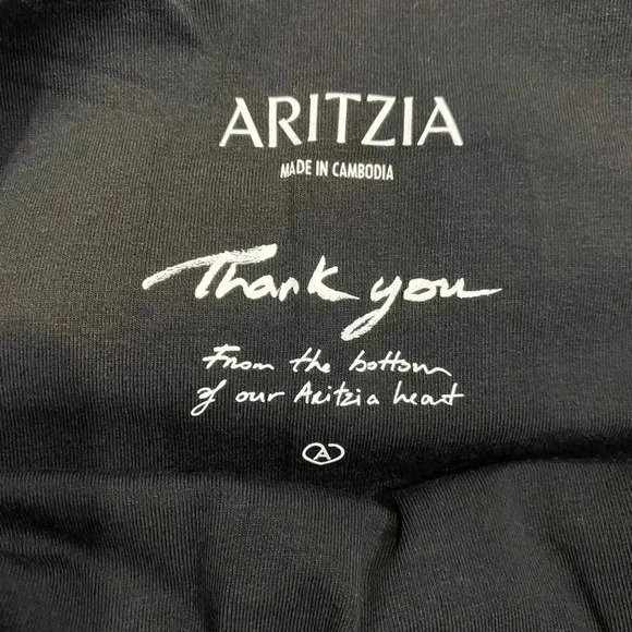 Aritzia 2 T-shirts and Black Legging Set - Picture 11 of 12